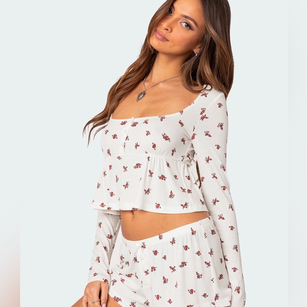 NWT Edikted “Meliora Ribbed Top” - Picture 3 of 5